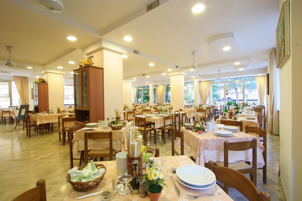Mon Hotel Misano Adriatico Ngoại thất bức ảnh